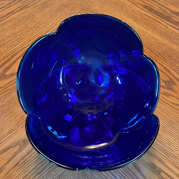 Vintage Cobalt Italy 🇮🇹 Glass 4 pedal Bowl - Picture 4 of 7